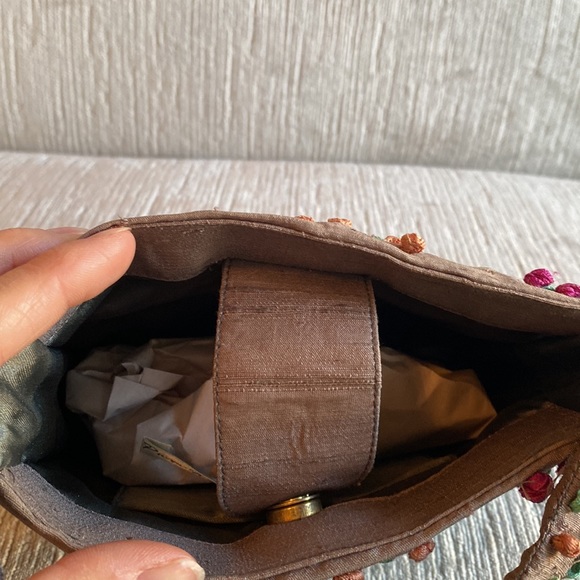 Embroidered Handbag with Flowers - Picture 6 of 7